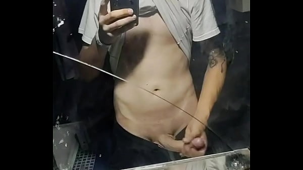 Me_pajeo en el baño de la_casa de_mi mams