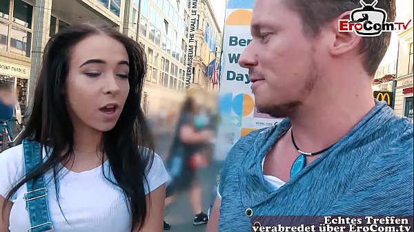 Erocom date echtes stra&szlig;enflirt sexdate mit zierlicher studentin latina und fick im hotel