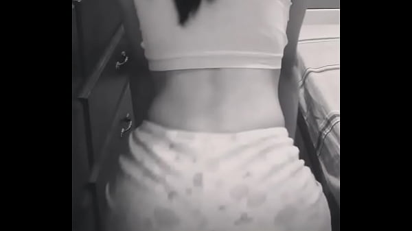 Nonton Rico Baile De Mi Amiga thumbnail