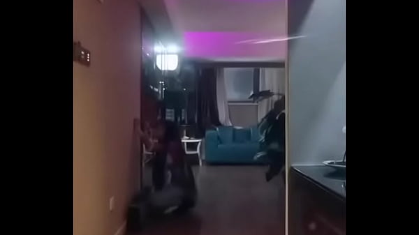 Nonton 榨精机 thumbnail