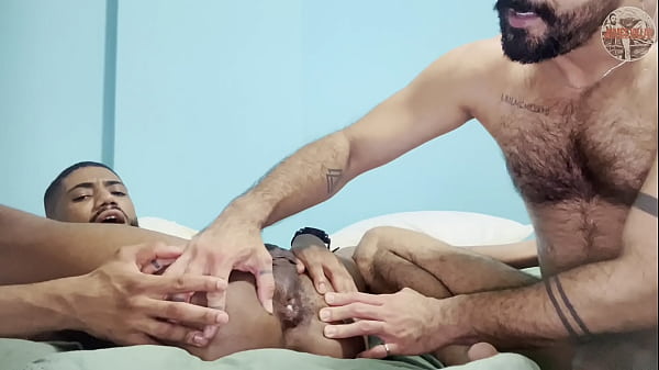 A Festinha A Fantasia Rendeu Uma Foda Entre Herois thumbnail