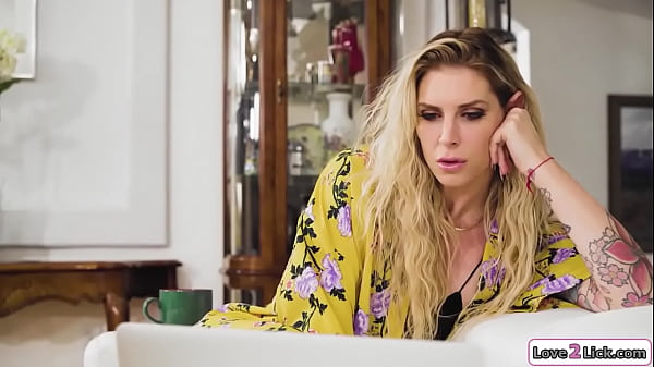 Tattooedmilf and stepdaughter lick cunt