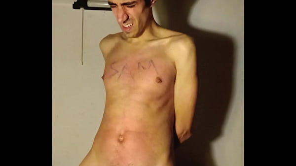 Play MP4 - I want to see more pain&excl; &lpar;whipping&comma; binder clips&rpar;