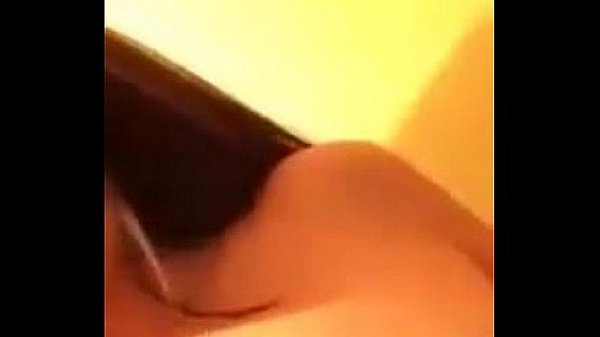 Mexicana muestra tetas 