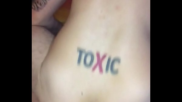 Play MP4 - I offer my sexy ass to fuck bareback