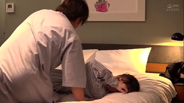 入社時から狙っていた部下の八頭身美女と出張で相部屋に。見立て通りのスレンダー美乳！感度良好でヤダヤダ&イクイク連呼、アクメ連発！　 fyd7t