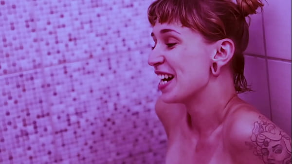 Devour my creamy toes like a delicious ice cream