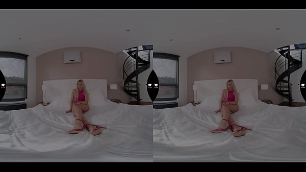 Nonton Lust Reality Violette Pure Playing With Glass Dildo Vr Porn thumbnail