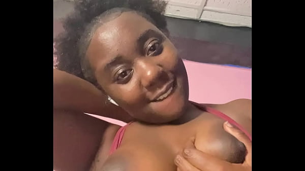 Play MP4 - solo ebony on titty tuesday