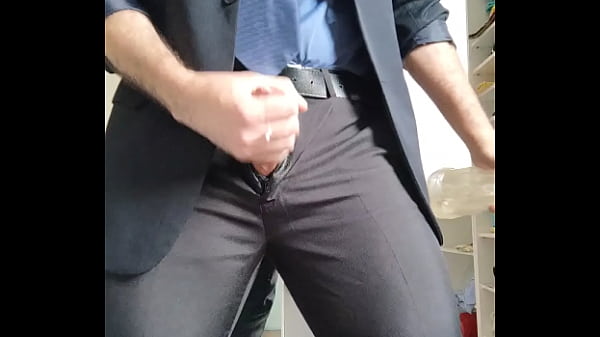 Gozando ap&oacute;s o trampo de termo e gravat 