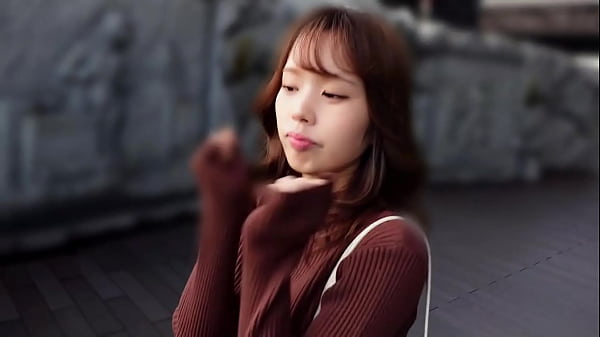 【あまちゅあハメrec＃かすみ＃23歳＃関西弁がかわいい美人モデル　第一部】ビンビンになった2本のチ○ポを小さいお口でダブルフェラ！初の3pセックスに止まらないオーガズム！ thumbnail