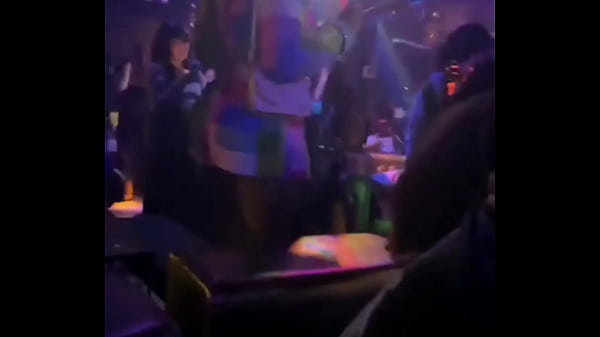 Carmen Hayes shows_off her_boobs in a strip club