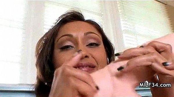 Hot cougar blows a big dick