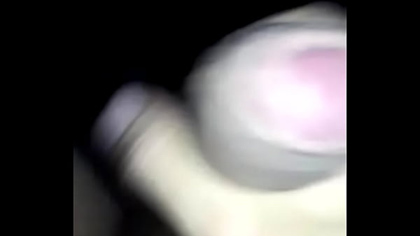 Play MP4 - Solo en casa sacando leche