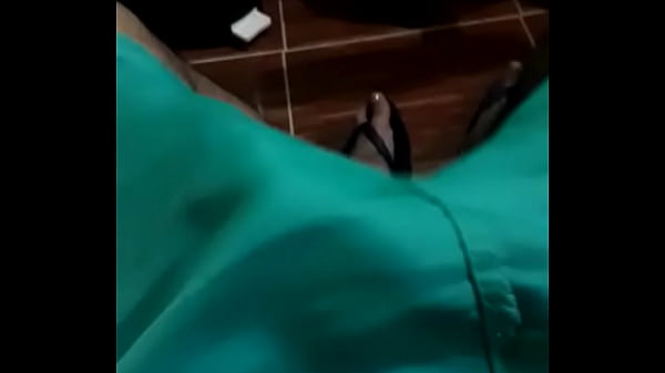 Mostrando meu pau: Conversando com meu namorado e meu pau pulsando... oh del&iacute_cia