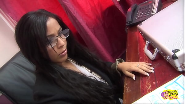 Nonton Two Lustful Hotties Decide To Pleasure Each Other Passionately thumbnail