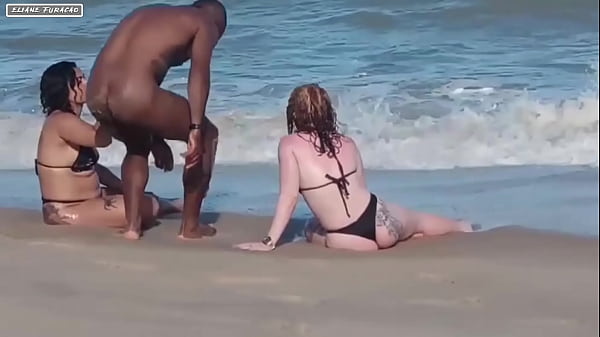 Fizemos Sexo Estranho Na Praia Ele Deixou N&oacute;s Duas Toda Fodida thumbnail