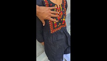 Nonton Indian Local Village Girl Tight Pusssy Hard Sex Video, Desi Local Village Girl Outdoor Sex Videos thumbnail