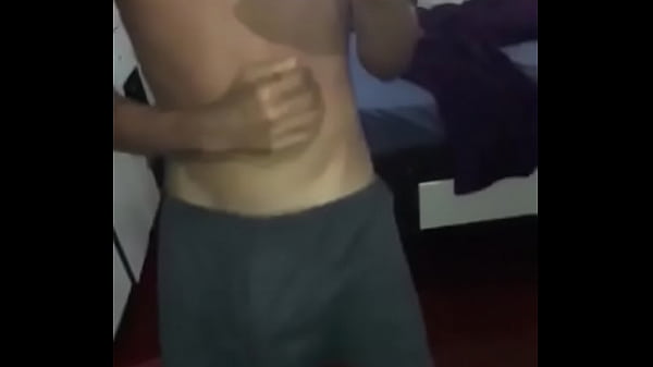 Novinho Se Masturbando thumbnail