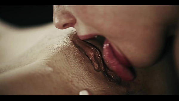 Blonde & redhead mesmerizing lesbian action sexy vampire turns hot babe into her sex slave 