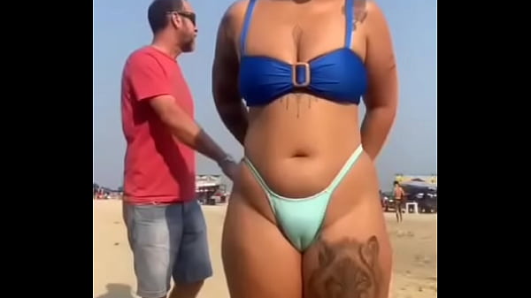 Nonton Aprontando Na Praia thumbnail