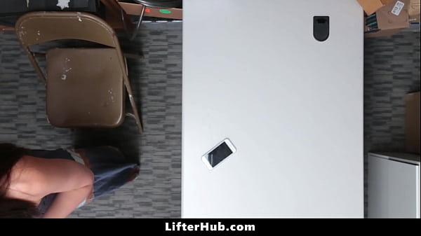 Nonton Avi Love Gets Pounded Relentlessly On A Stack Of Boxes - Lifterhub thumbnail