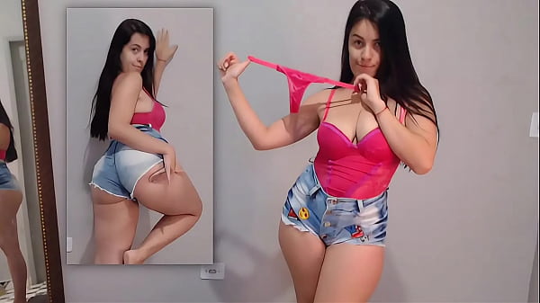 Morena Sexy Desfile De Shortinho thumbnail