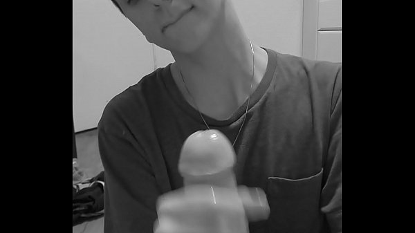 Play MP4 - Oiled handjob