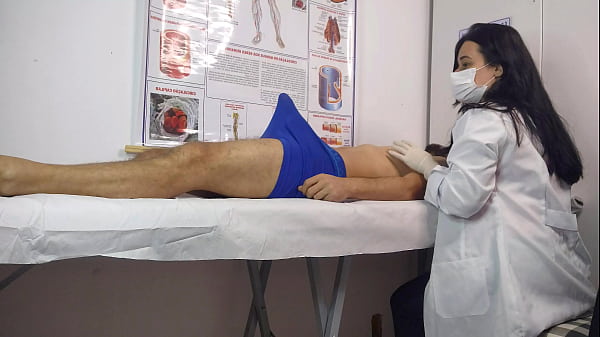 O paulevantou na frente da enfermeira