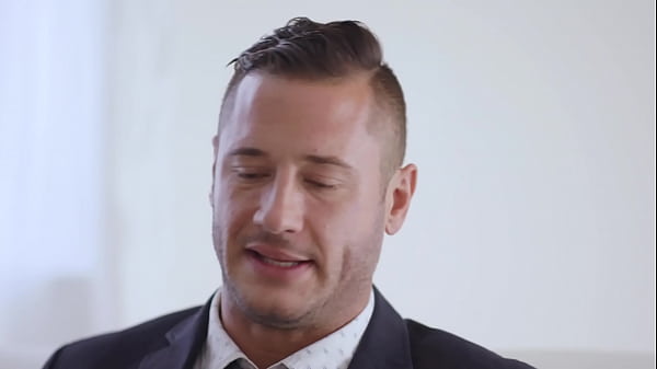 Scarlett Mae Sends Inappropriate Pictures_To Her Teacher