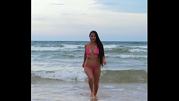 Nonton Sexy Pink Bikini On The Beach Will Make This Day thumbnail