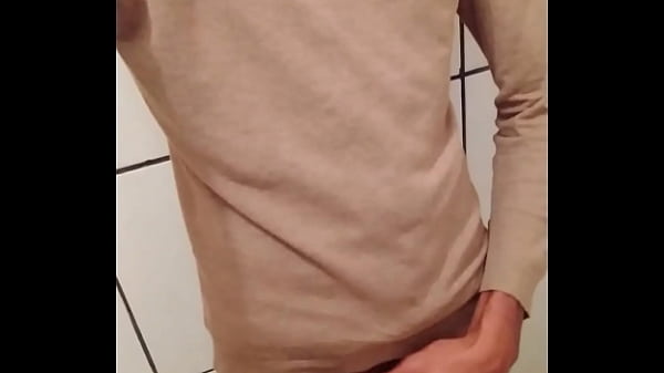 Cheio de tes&atilde;o. Afim de uma mamada gostosa. 