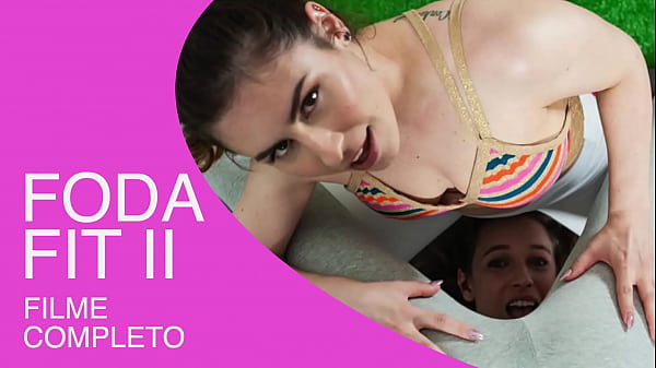 Gostosas Chupam A Buceta Uma Da Outra Na Academia thumbnail