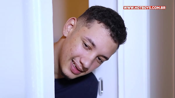 Play MP4 - Fazendo uma putaria a 3 depois do videogame