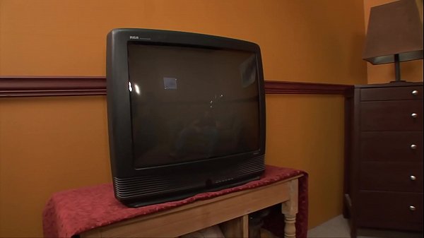 Play MP4 - 2 Nurses Help Treat A Man With Viagra Dick