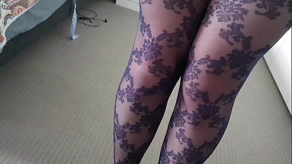 Sexy Dani Leg in Blue Pattered Pantyhose