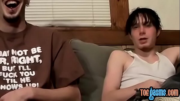 Play MP4 - Straight dudes play with cocks and feet until a blasting end