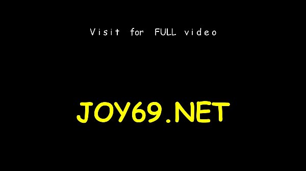 Solo beauty pleases herself 