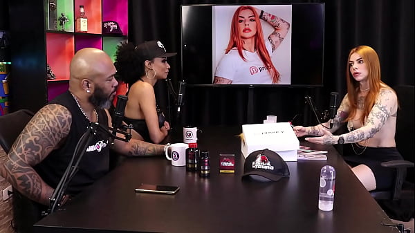 A vontade que_ela tem_de entrar para oSuicideGirl e aMiss Tattoo Week Ruiva_Braba SHEER RED