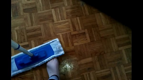 Hausarbeit kann auch f&uuml;r Fetischisten sehr Interessant und Geil sein 