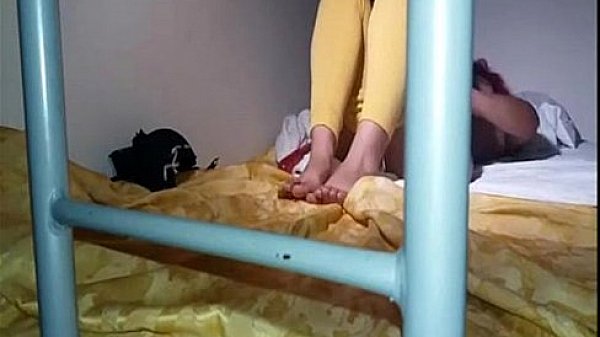 grabando la rica masturbacion de mi prima 