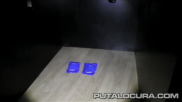 Play MP4 - Leila&comma; una morenaza amateur que quiere tragar lefa en el Spanish Glory Hole