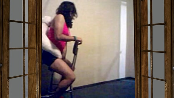 Play MP4 - Ary Bell mezclilla caliente