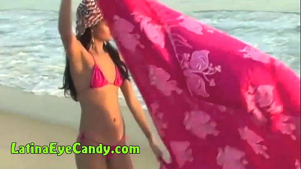 Play MP4 - Grade A Latina Eye Candy