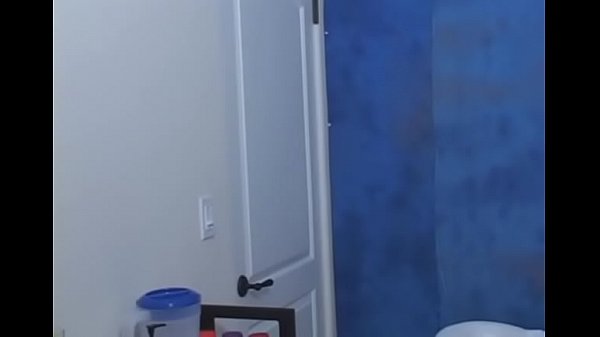 Nonton Active Masseuse Gives A Head Job thumbnail