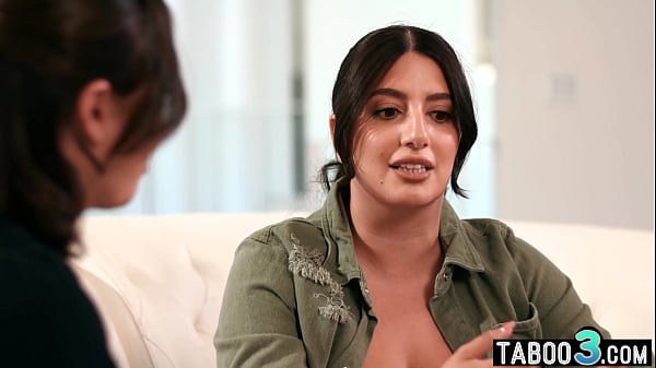 Play MP4 - BBW Arab MILF soldier Sarah Arabic visits her lesbian commanding officer