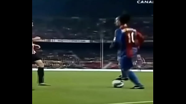 Nonton Ronaldinho Nas Skills M&aacute;gicas Dele thumbnail
