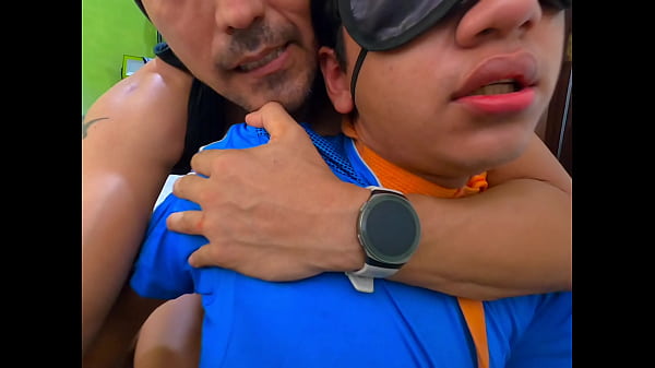 Joven De 18 A&ntilde;os Sumiso Y Con Garganta Bien Profunda thumbnail