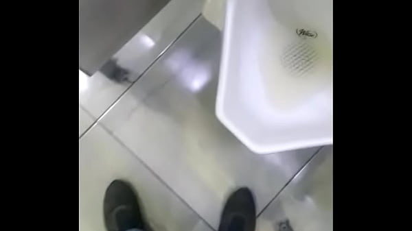 Play MP4 - cum in public bathroom