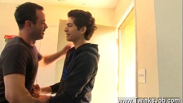 Gay orgy Mike trusses up and blindfolds the youthful Spaniard before